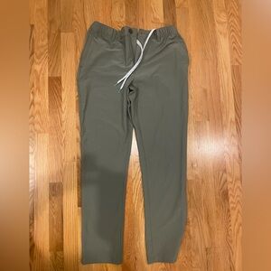 Chubbies Men's Sage Everywear Pants ⛳️